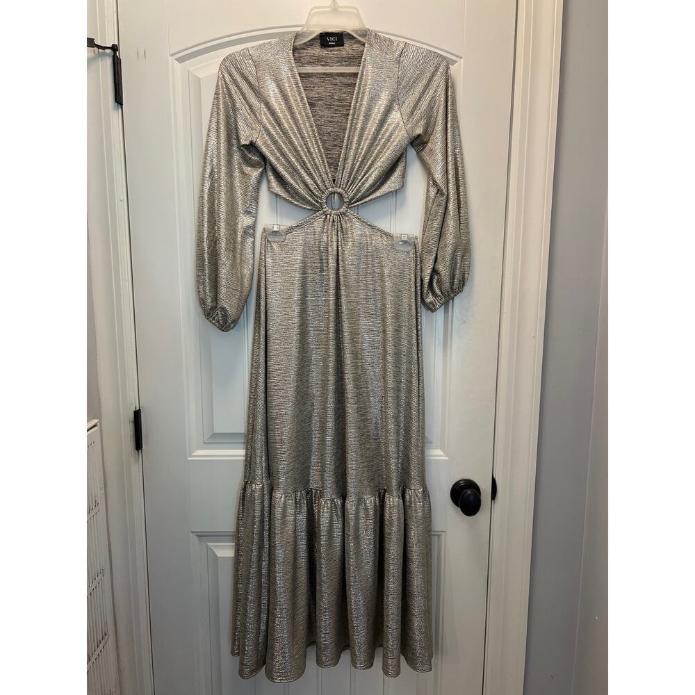 Vici Women’s Long Sleeve Boho Tiered Metallic Cut Out Maxi Dress Size S Silver